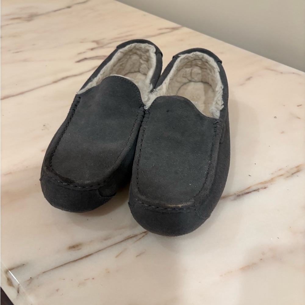 Koolaburra Gray Loafers & Slip-Ons